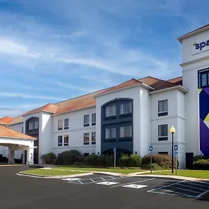 Hotel Spark By Hilton Airport, Savannah